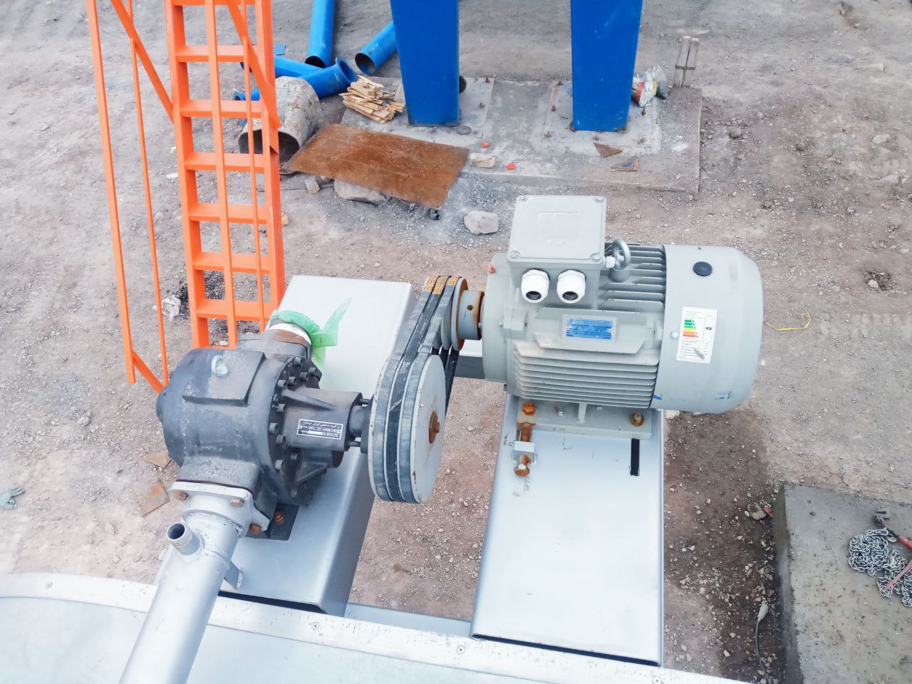 مضخة قير حزامية